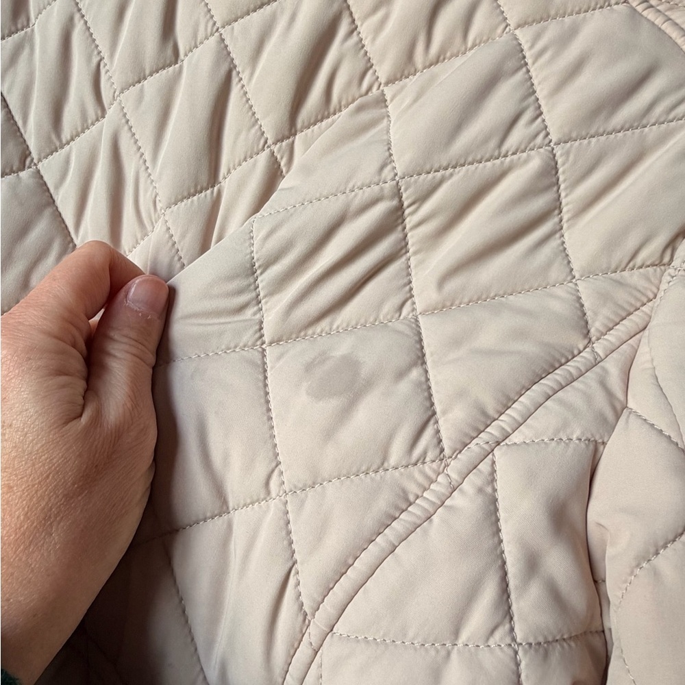 J CREW Quilted Cream Women's Jacket — make an offer! - Picture 7 of 8